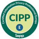 Logo ufficiale della certificazione CIPP/E (Certified Information Privacy Professional / Europe) dell’IAPP, relativa alla conformità e alla protezione dei dati secondo il GDPR.